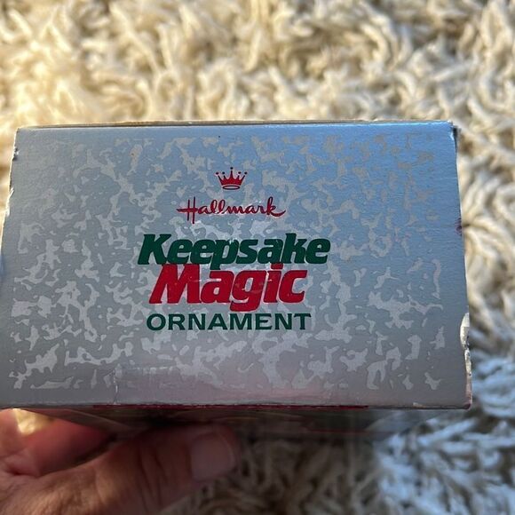 Rare, 1989 Hallmark Keepsake - Little Drummer Boy Magic Ornament 4th In Series - Picture 6 of 9